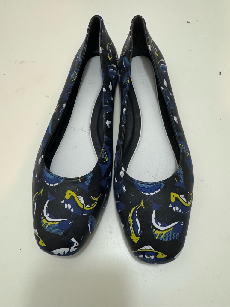 Kenzo Black Ballet Flats With Blue, Yellow & White Fish Print